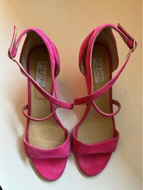 Viajiyu Italian Designer Suede Pink Strappy Sandals Size 41 EU and US size 10